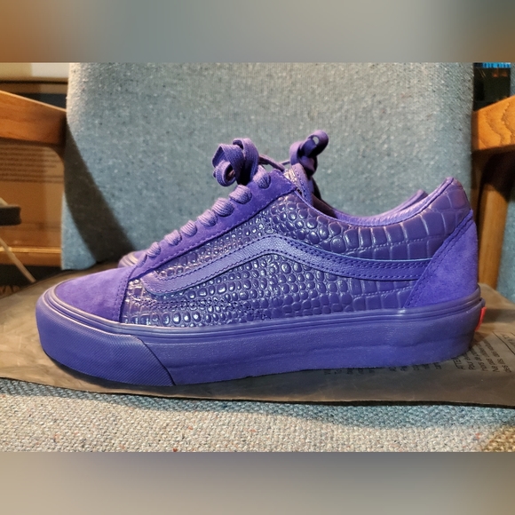 VansVault Old Skool VLT LX Croc Skin (Deep Blue)SamplePair Sz9Mens - Picture 2 of 10